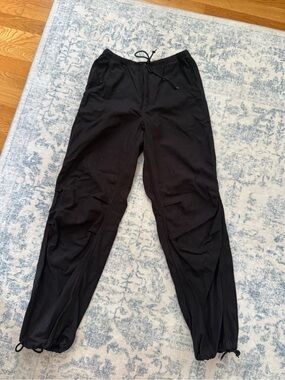 Aritzia Women’s Black Drawstring Jogger Pants